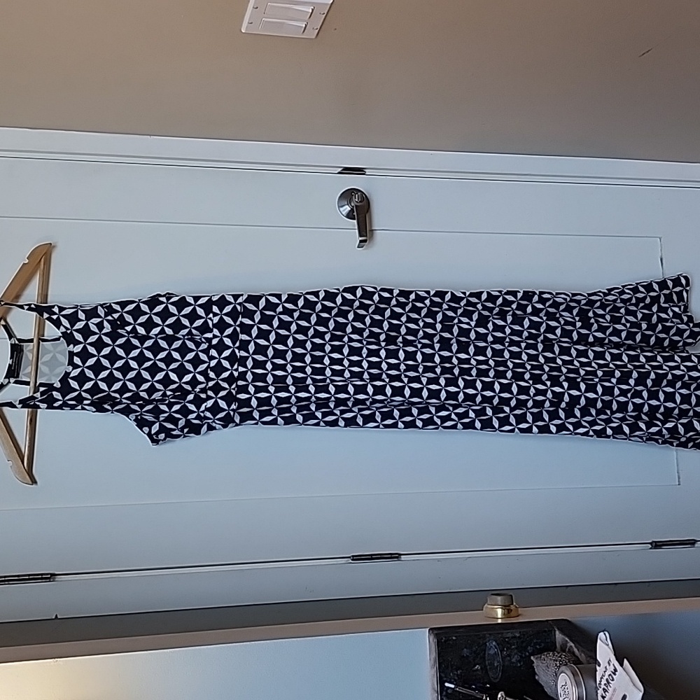 Club Monaco Geometric Print Navy And White Maxi Halter Dress Size 8